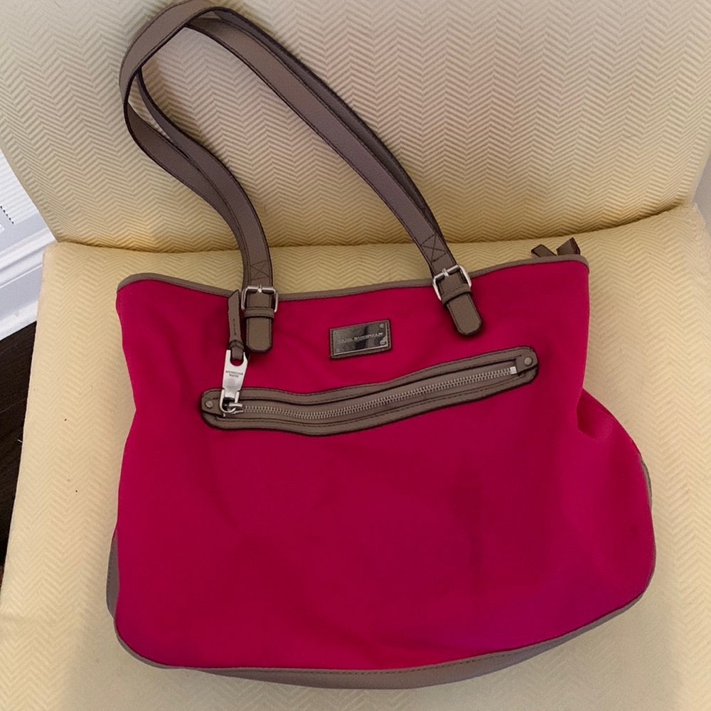 EUC Dana Buchman purse